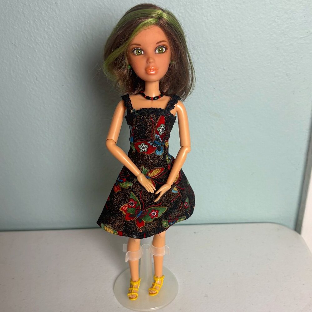 2009 Spin Master Ltd LIV 12" Doll #00802SWMG  Articulated  Handmade Dress